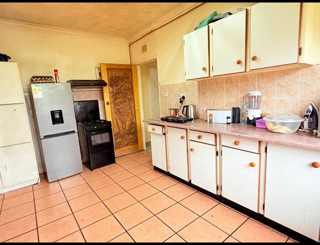 3 BEDROOM HOUSE FOR SALE IN VANDERBIJLPARK CE 2